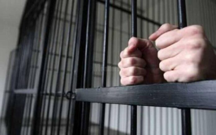 Un bărbat a ajuns la închisoare după ce a încălcat un ordin de protecție și și-a urmărit fosta parteneră