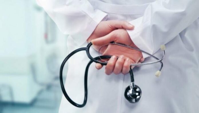 Absolvenții de rezidențiat care devin medici specialiști în 2025 nu vor putea să se angajeze în spitale și instituții publice.Este decizia Guvernului Ciolacu