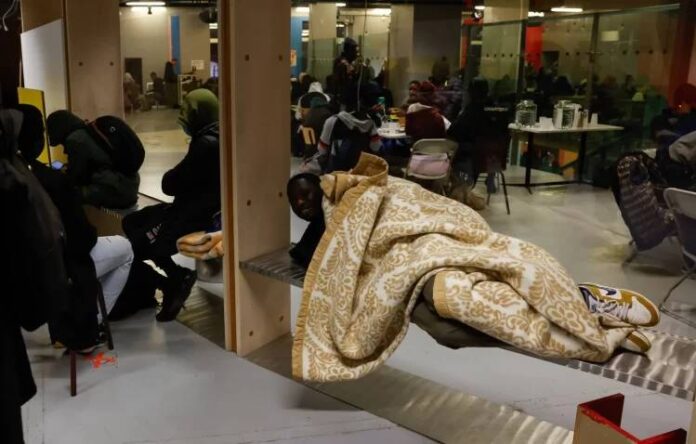Un teatru din Paris, în pragul falimentului după ce a fost ocupat de 300 de migranți fără adăpost
