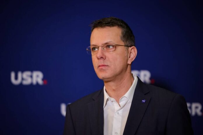 Ionuț Moșteanu: Cariera politică a lui Marcel Ciolacu ar trebui să se încheie astăzi