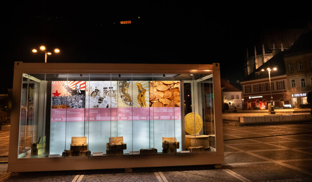Expoziție în aer liber la Brașov, dedicată istoriei Tezaurului BNR de la Moscova