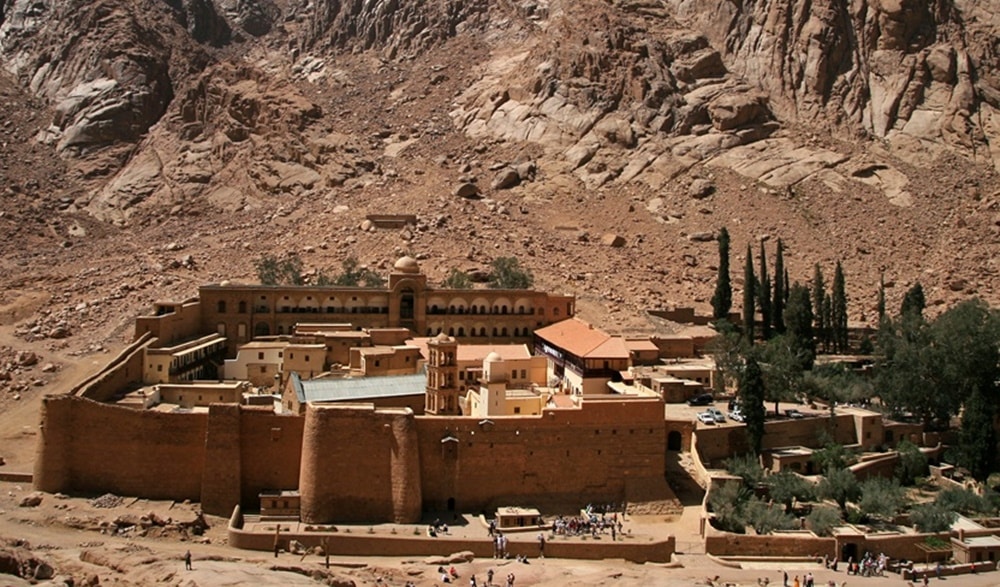 Păzitori ai mănăstirii: Beduinii din Sinai, un neam cu sânge valah