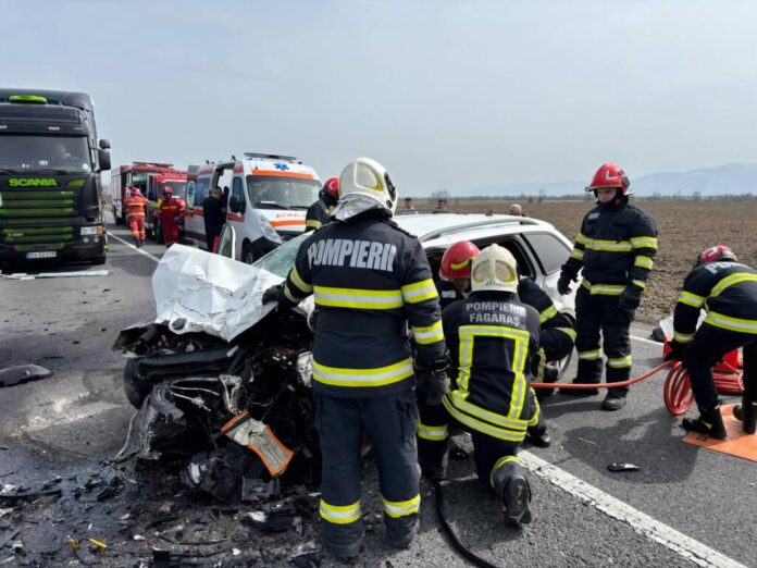UPDATE / Accident grav în județul Brașov: Patru victime, dintre care două au decedat