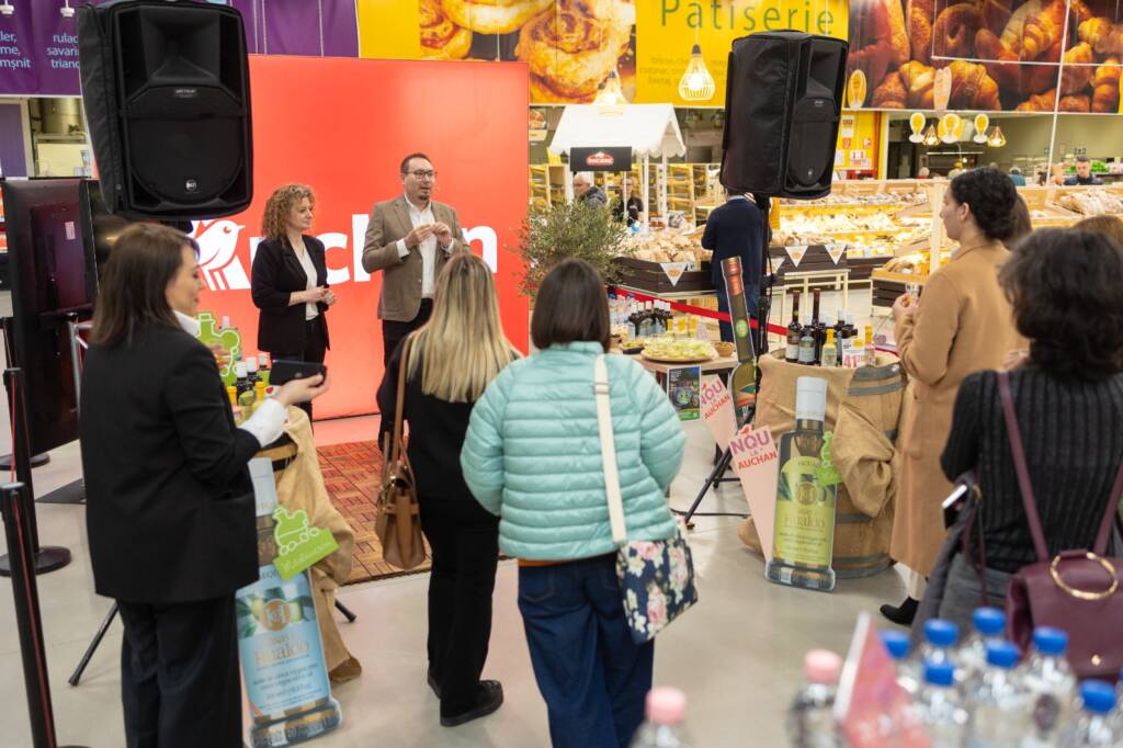 Auchan Brașov Coresi sărbătorește 10 ani de activitate alături de clienți și producători
