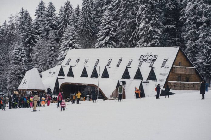 Poiana Brașov: Nuba Chalet, din nou în ilegalitate! Amenzi, confiscarea veniturilor și o istorie a neregulilor