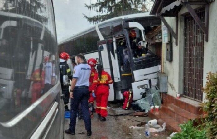 Accident autocar Bihor șofer mort