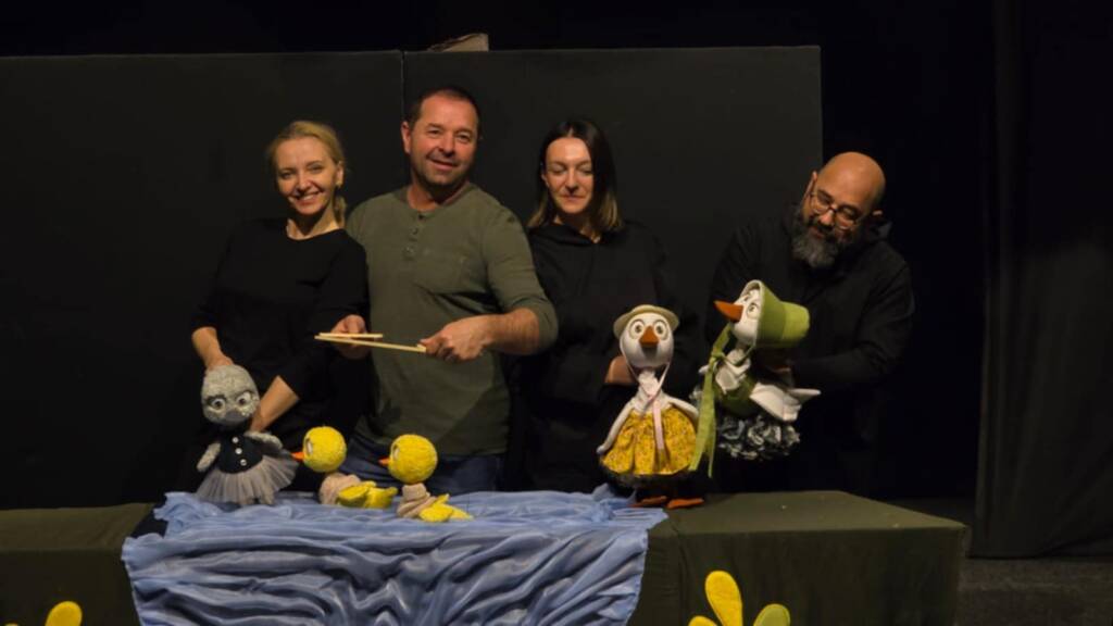 „Rățușca cea urâtă”, premieră la Teatrul pentru Copii „Arlechino” Brașov