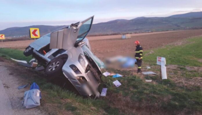 Tragedie pe DN 1C: Trei morți și cinci răniți într-un impact devastator între un microbuz și un camion