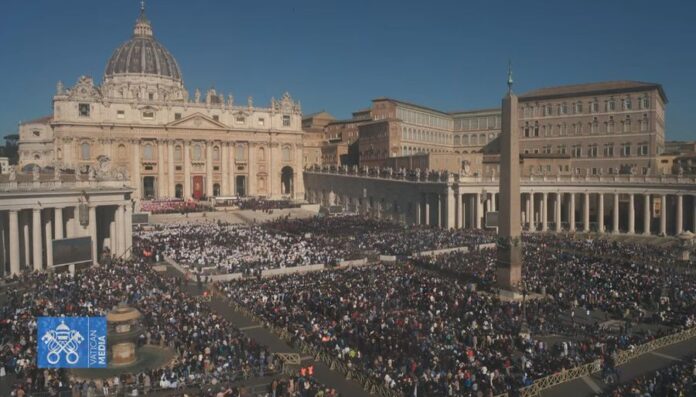 Vatican: Mii de credincioși la funeraliile Papei Francisc, Piața Sfântul Petru neîncăpătoare