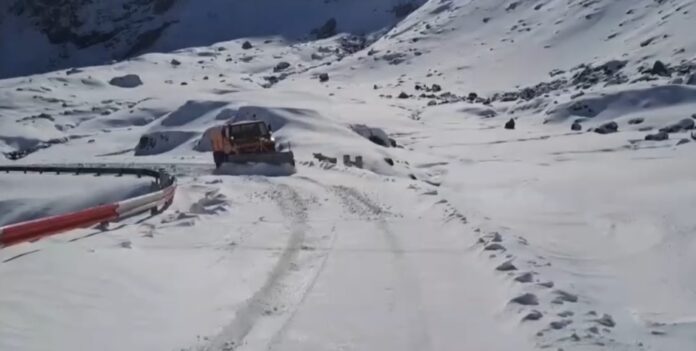 Iarna împiedică deschiderea circulației pe Transfăgărășan