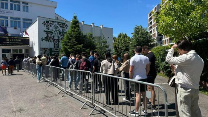 Cu câte voturi au fost aleși președinții României după 90. Acum, am putea avea cea mai mare prezență la urne.
