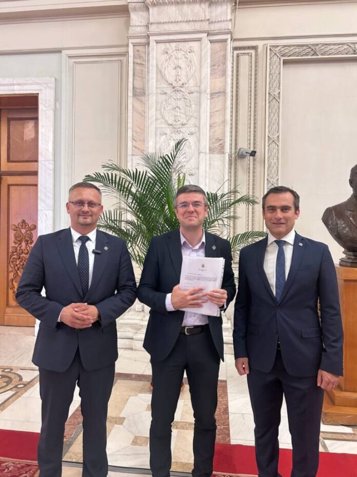 Proiect de lege al parlamentarilor USR Brașov: Oprim veniturile nesimțite din conducerea ASF! Șefii nu trebuie plătiți de două ori pentru aceeași muncă