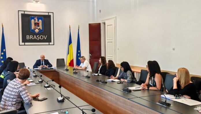 Discuții la Brașov despre fenomenul traficului de persoane