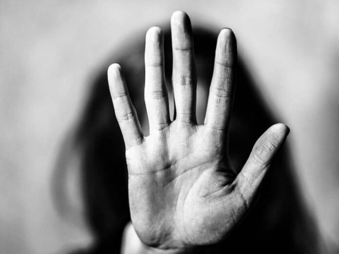 Ordin de protecție emis de polițiștii din Codlea după ce un bărbat și-a amenințat fosta concubină