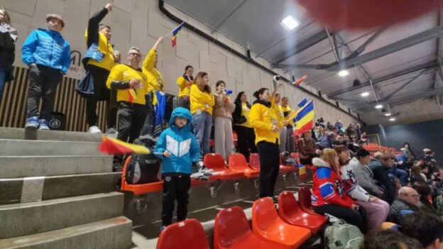 Bucuria de a juca hochei. Micii hocheişti de la Corona Braşov, la turneul internațional Scooby Ice din Franța