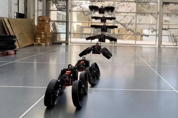 Inovație Tech: O dronă „Transformer” poate zbura și conduce, schimbând modul în aer
