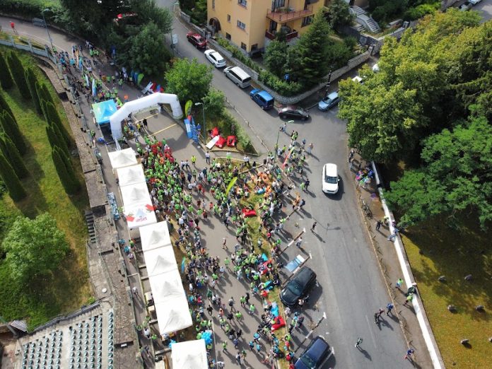 Peste 1.900 de alergători au participat la Crosul Aleargă TU pentru EI: 115.000 euro pentru susținerea serviciilor HOSPICE Casa Speranței Brașov