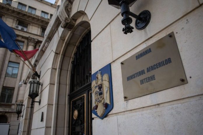 Fake-news care anunţă decesul premierului Ilie Bolojan într-un accident rutier, combătut de către Ministerul de Interne 