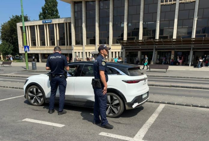 Taximetriștii și cei care circulă „ride sharing”, verificați de polițiștii brașoveni