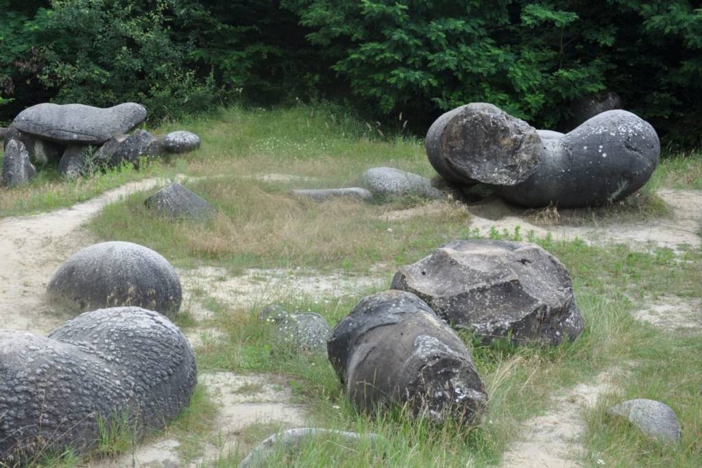 Misterele naturii: Pietre cu chipuri de om