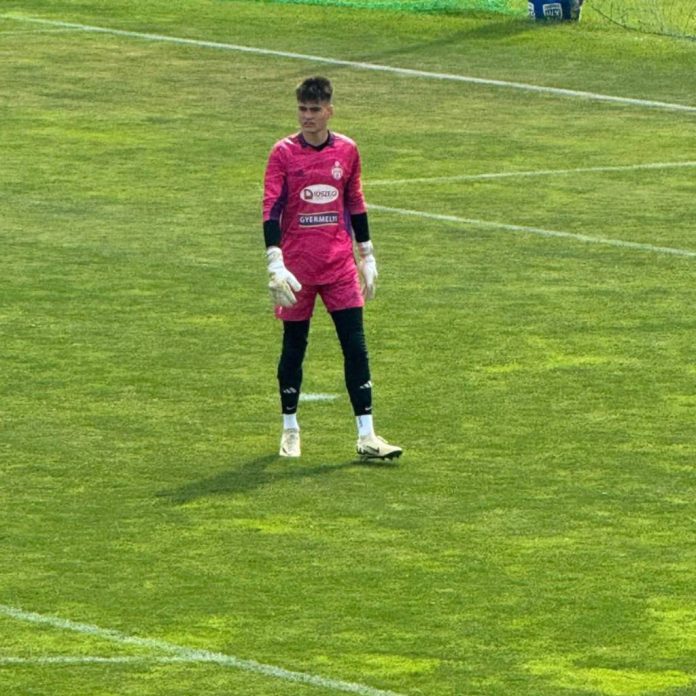 Brașoveanul Tudor Mihăilă, convocat la lotul U17 al României. Tricolorii vor juca trei meciuri la Syrenka Cup