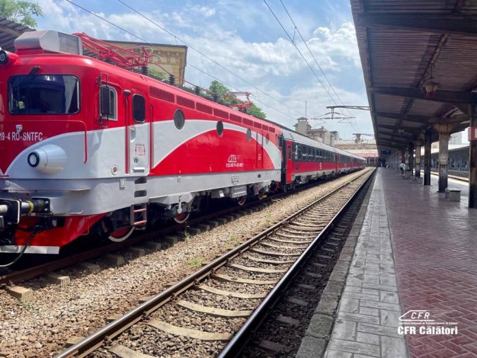 CFR Călători adaugă vagoane la unele trenuri, pentru minivacanța de Sfânta Maria