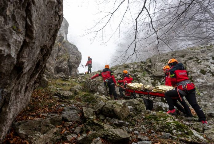 24 de persoane au fost salvate în ultimele ore de salvamontiști. Două acțiuni încă nu sunt finalizate