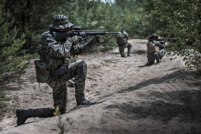 Trageri în Poligonul Cincu cu diferite categorii de armament