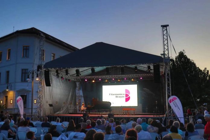 Toamnă muzicală la Brașov: ultimele concerte în aer liber și primele întâlniri de sală