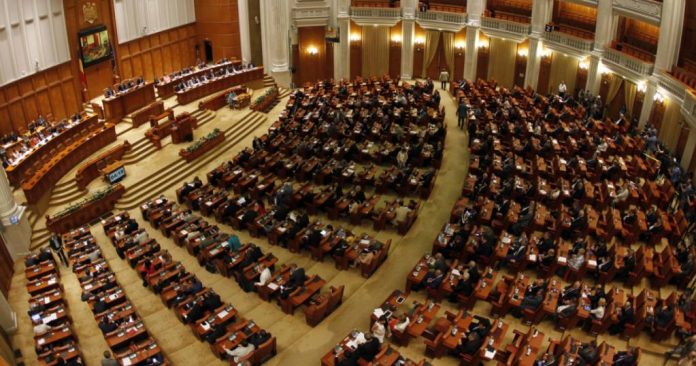 AUR și SOS sunt apărătorii cămătarilor din Parlament