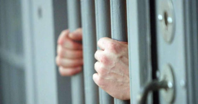 Un bărbat cu mandat european de arestare pentru furt, găsit de polițiști în Gara Brașov