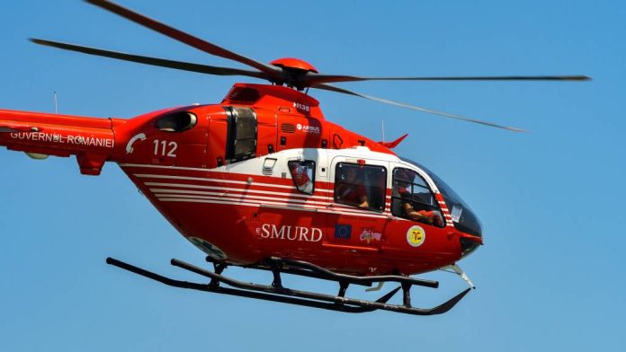 Accident între un autoturism și o motocicletă, în Rupea: Motociclistul, rănit grav, a fost transportat la spital cu elicopterul