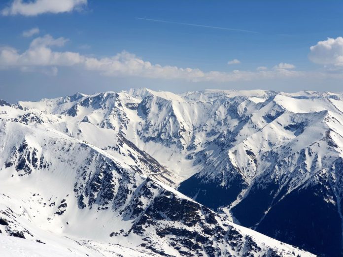 Posibile avalanşe: Troiene la peste 2000 de metri, în Munții Făgăraș și Bucegi