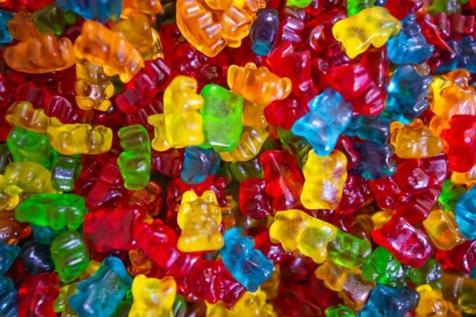 Internat de urgență după ce a mâncat 3 kilograme de jeleuri Haribo în trei zile