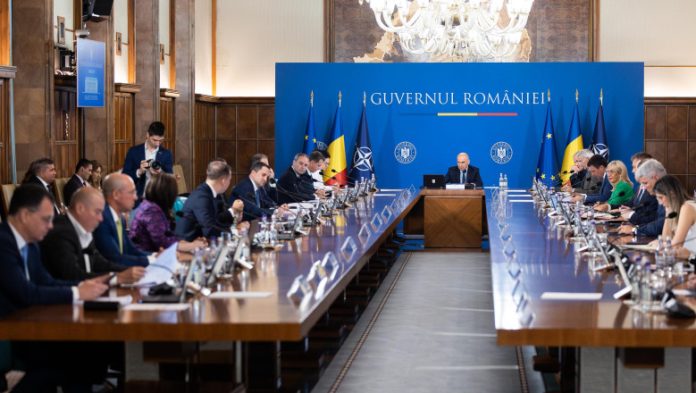 Coaliția vine cu un nou plan privind tăierile din administrația publică.   Câți bugetari vor fi concediați