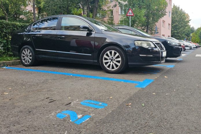 2.400 de lei/an, pentru un loc de parcare în cartierul Florilor