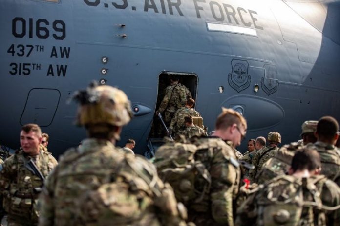 SUA retrag 800 de militari din România