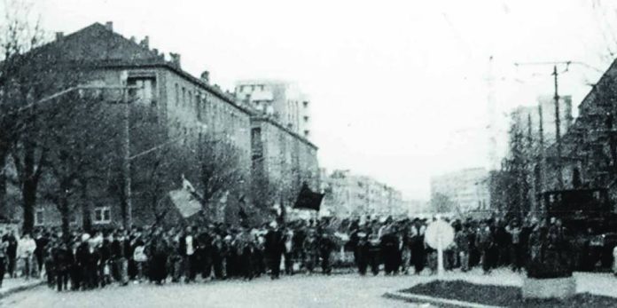 38 de ani de la revolta anticomunistă a muncitorilor de la Uzina Roman Brașov