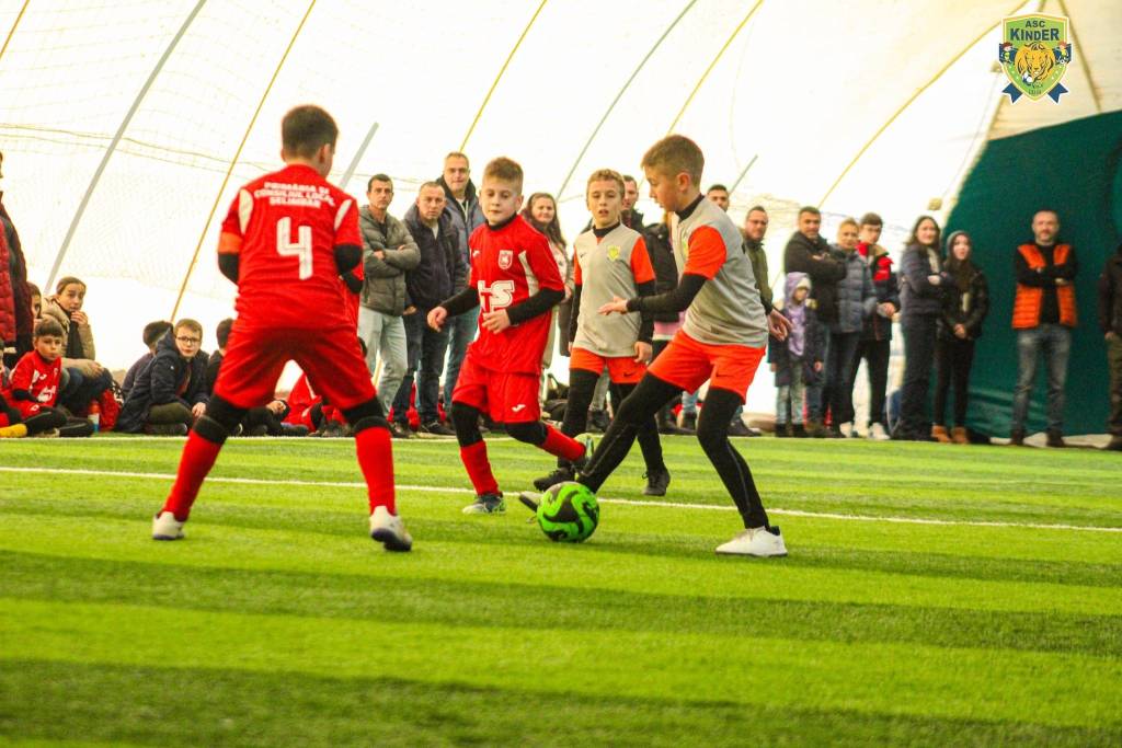 Fotbal juvenil. „Cupa 1 Decembrie“, la Sânpetru și Brașov