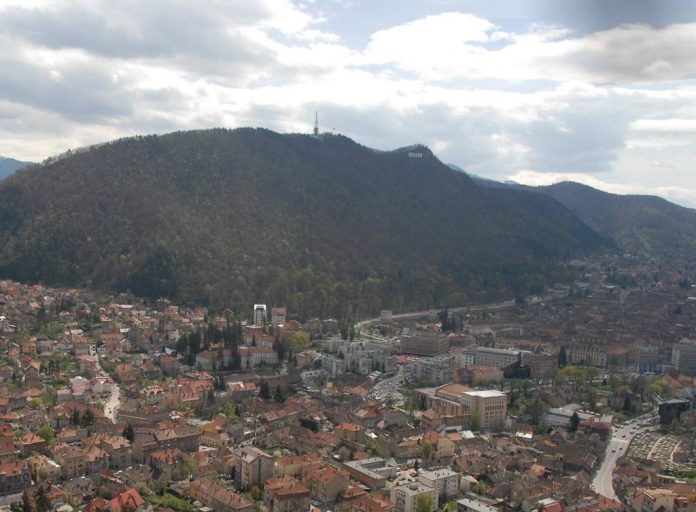 Mirosuri neplăcute la Brașov din cauza gunoiului de grajd