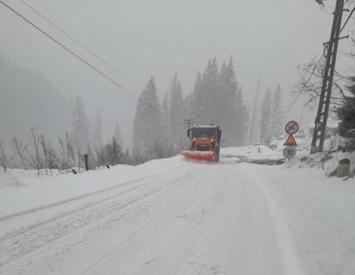 DRDP Brașov pregătește utilajele de deszăpezire pentru zilele cu vreme severă