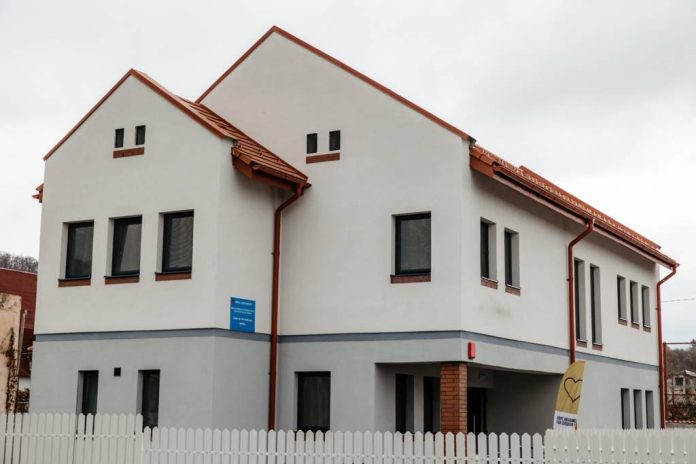 Casă familială la Rupea, realizată din donații individuale, pentru 12 copii fără familie