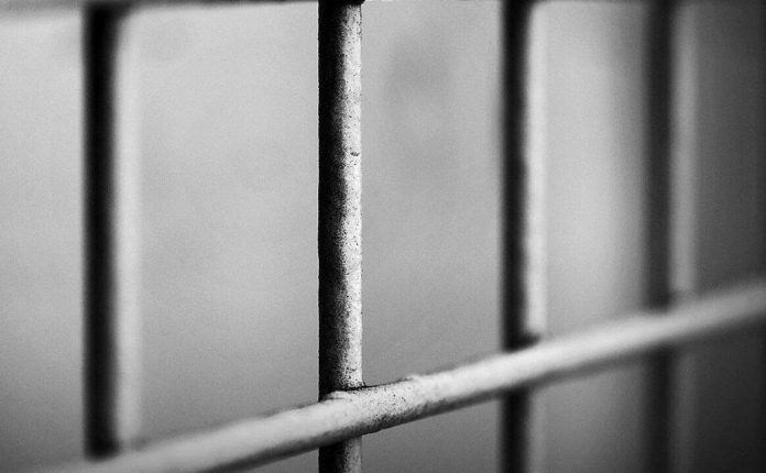 Patru bărbați au ajuns la închisoare pentru că au furat acumulatori