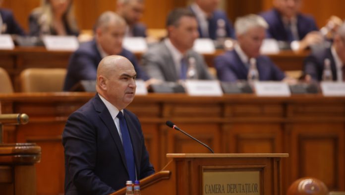 Parlamentul a adoptat pachetul fiscal al Guvernului Bolojan. Impozite locale majorate, taxe noi  