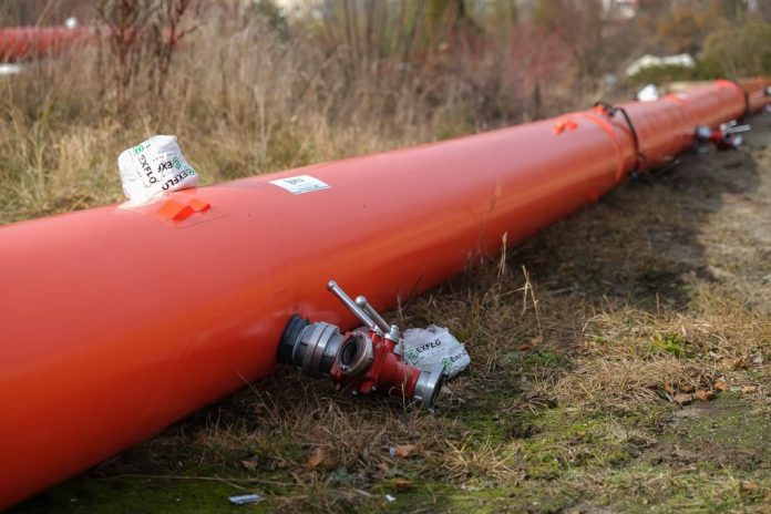 Pentru prevenirea inundațiilor, la Brașov, bariere de protecție și utilaj de defrișat