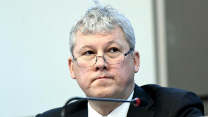 O petiţie pentru demiterea lui Cătălin Predoiu a strâns peste 12.000 de semnături