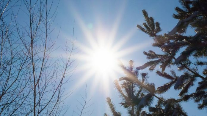 Temperaturi blânde până la sfârșitul anului. Cum va fi vremea de Crăciun și Revelion