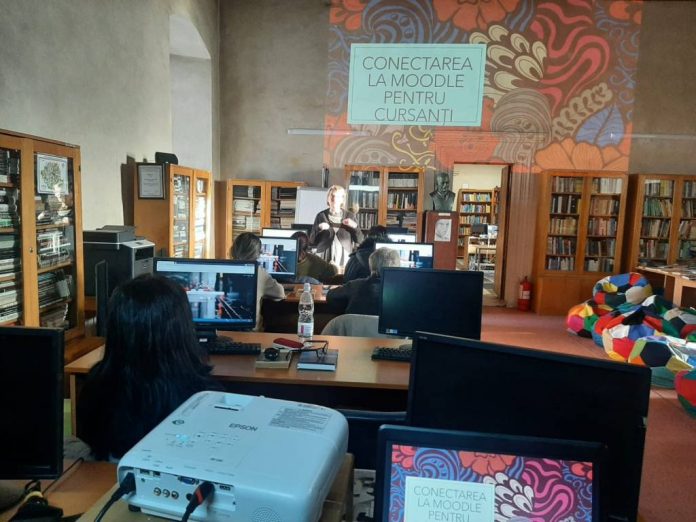 Cursuri gratuite de competențe digitale la biblioteci din Brașov, Făgăraș, Racoș, Victoria. Înscrierile sunt în continuare deschise