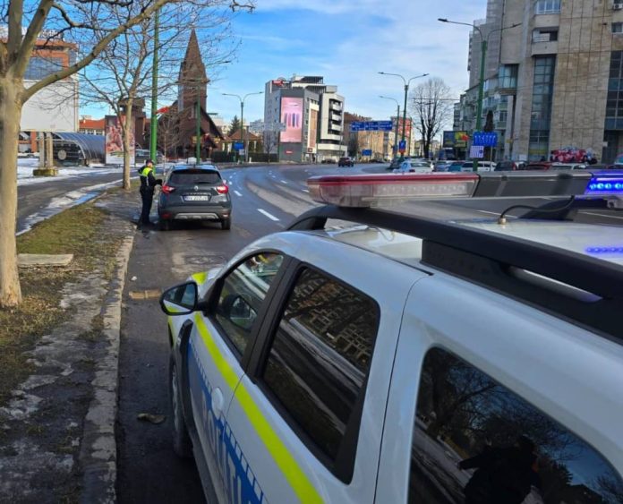 Persoane legitimate, autovehicule verificate, sancțiuni, dosar penal, în weekend, la Brașov