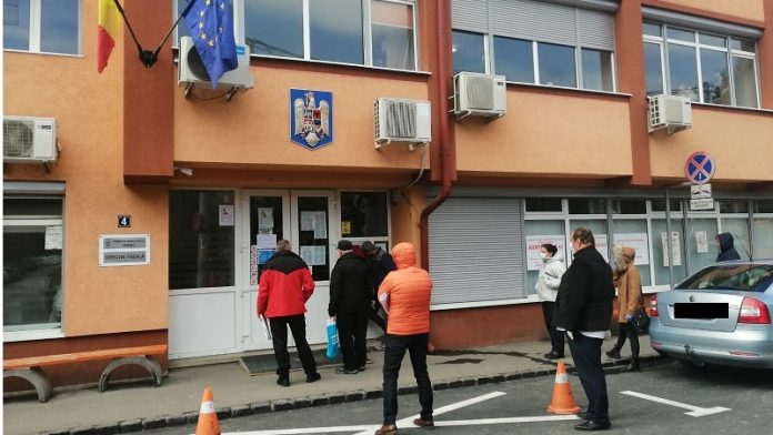 Misiune aproape imposibilă: Sistemele online ale Primăriei funcționează când vor